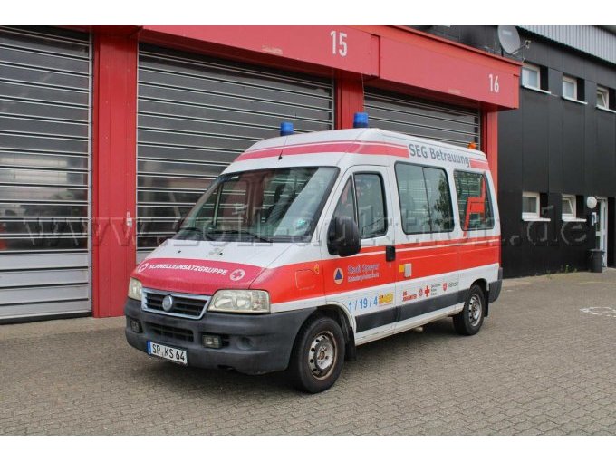 Außenansicht Seitlich Vorne