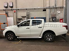 Fahrzeug von links