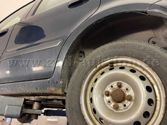 Durchgerosteter Schweller hinten links