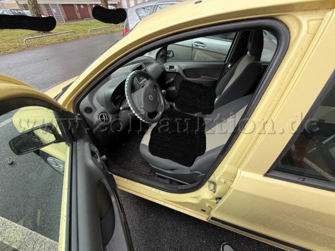 Innenansicht Vordersitze