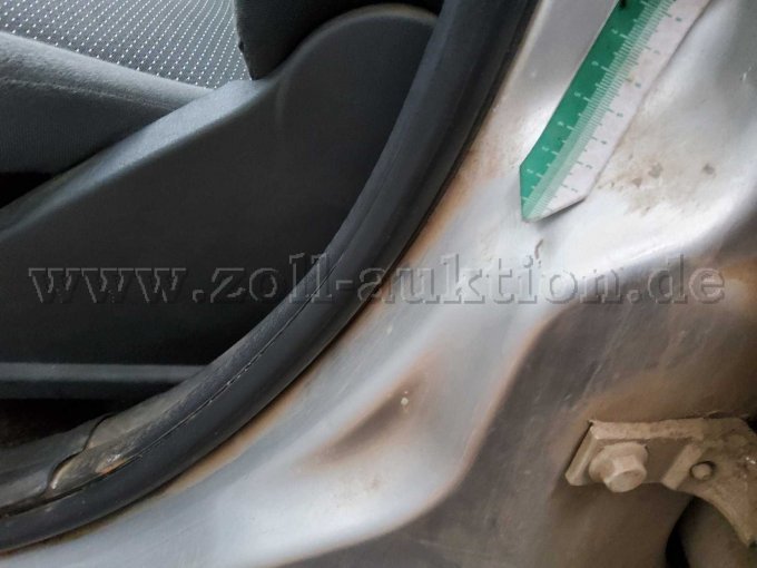 Kratzer, Dellen und Korrosionsbläschen