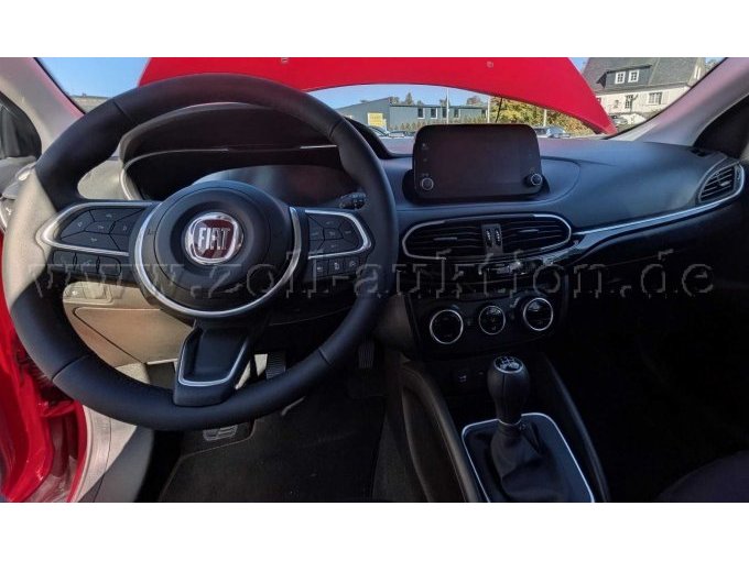 1 Fiat Tipo Cross – foto 9 – kavel bij Zoll-Auktion, Olsberg
