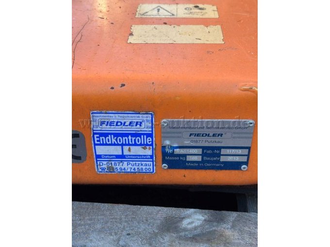 Typenschild Astschere