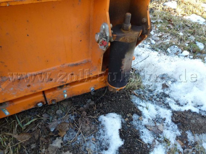 Ansicht von Seite des Pfluges