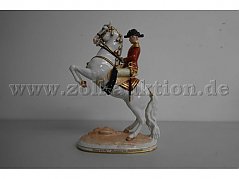 Seitenansicht Figur Levade mit Reiter