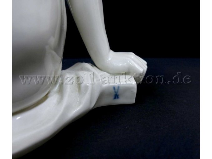 Detailansicht Unterglasur blaue Schwerter