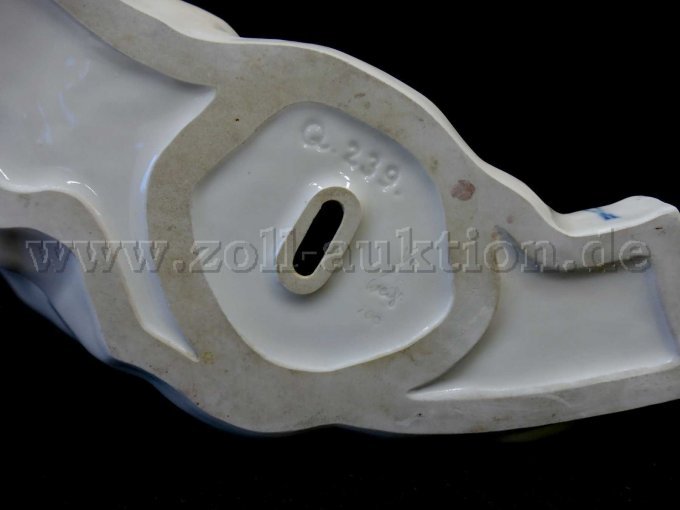 Unterseite mit Modellnummer: Q.239