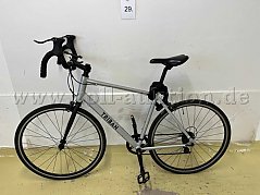 Fitnessbike von Triban, links