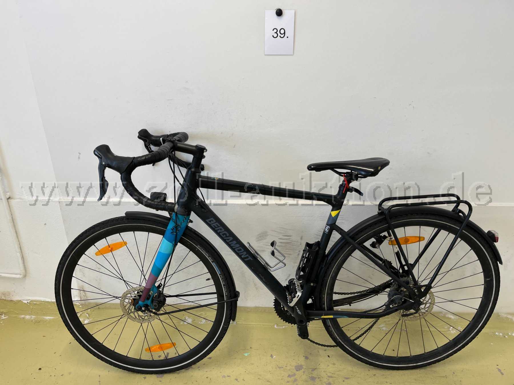 Fitnessbike von bergamont, links