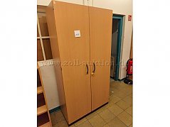 Flügeltürenschrank geschlossen