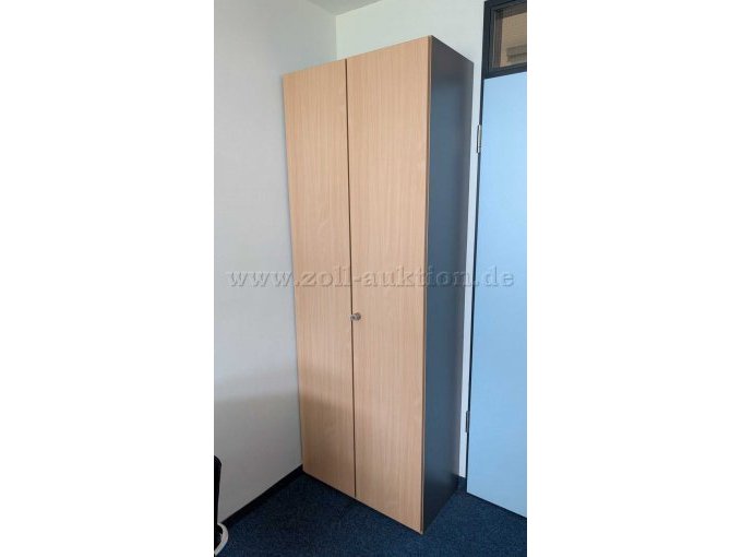 Schrank Front geschlossen