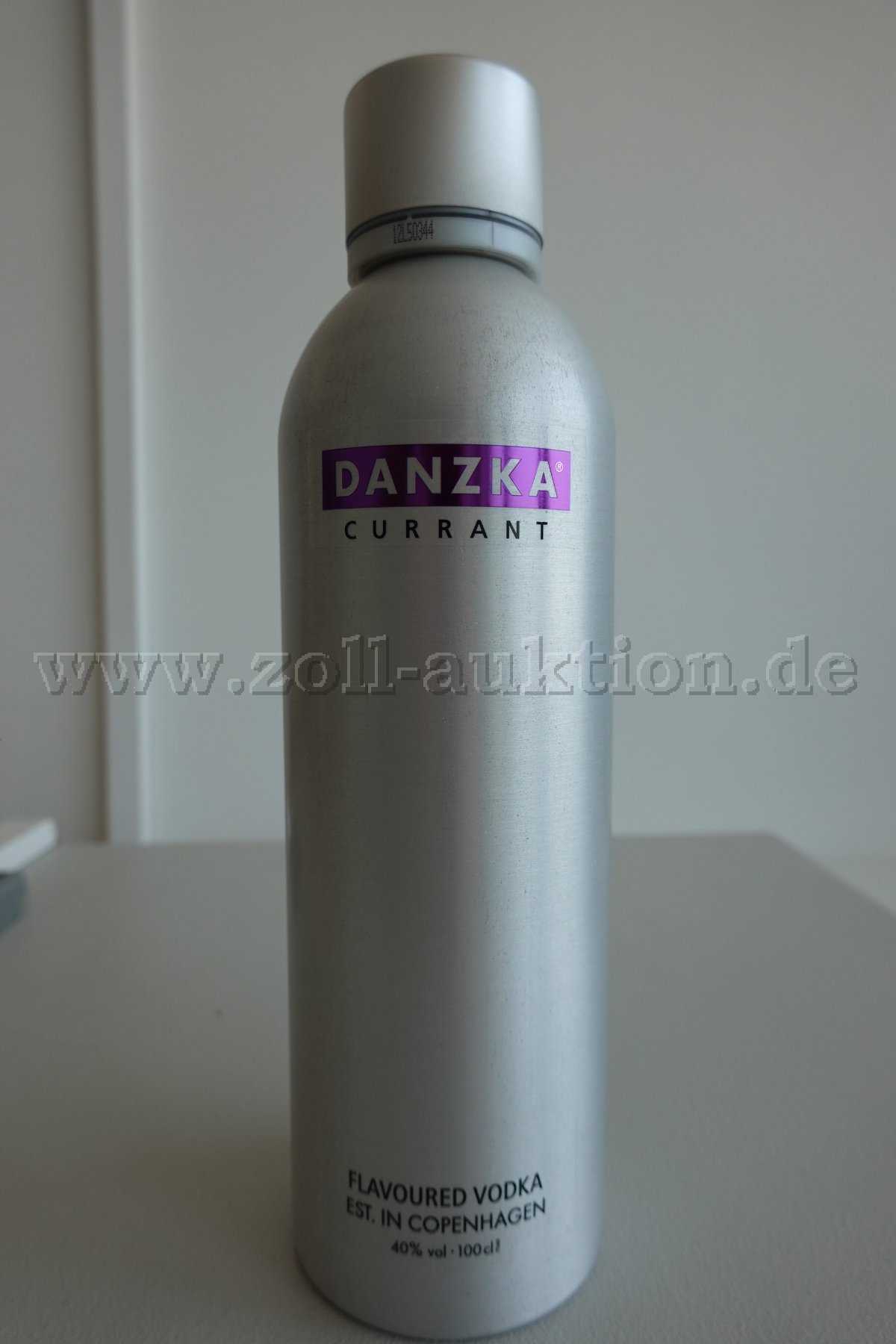 1 butelka wódki smakowej "Danzka", 40% obj., 1 litr