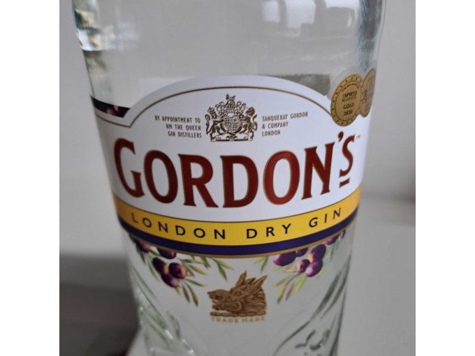 Gordons London Dry Gin Vorderseite Detail