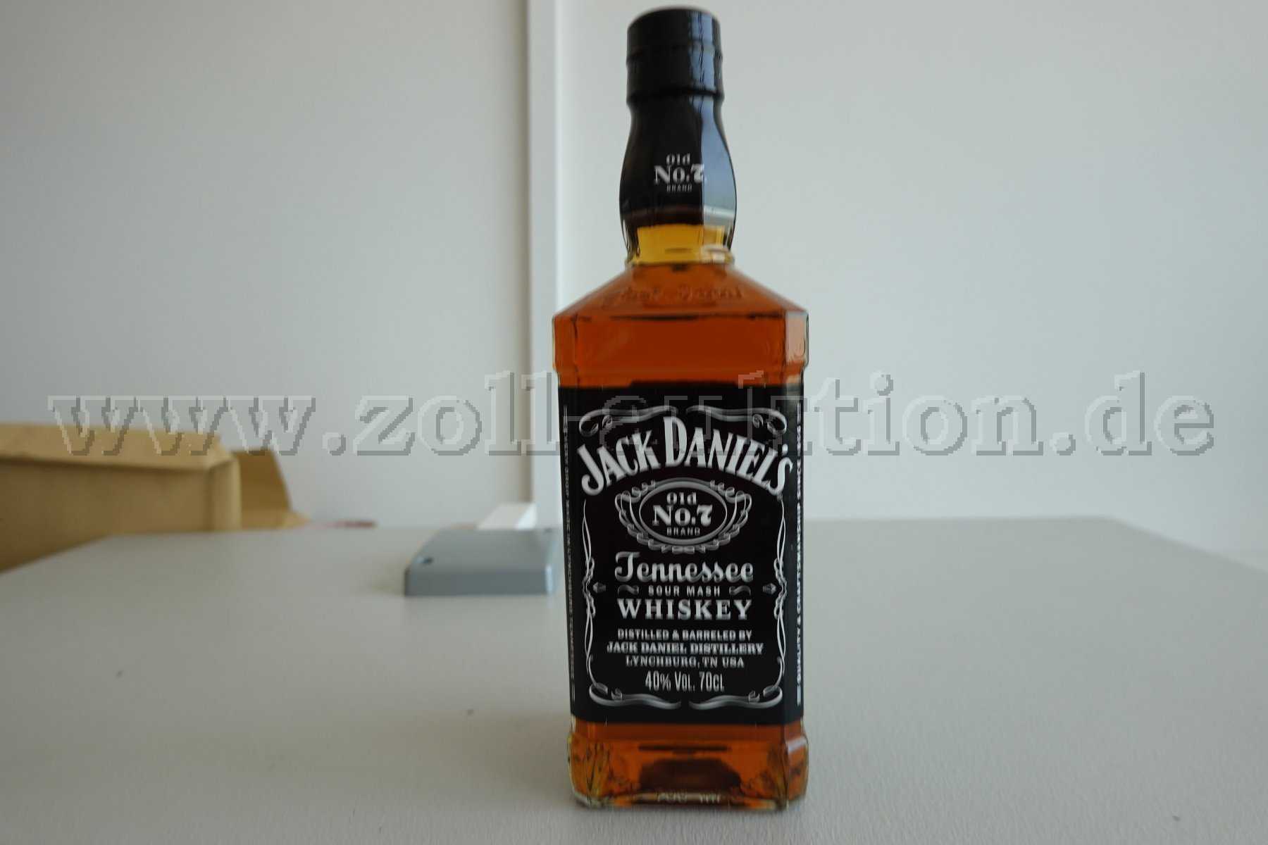 1 бутылка виски Jack Daniel's, 0,7 л, 40 % об.