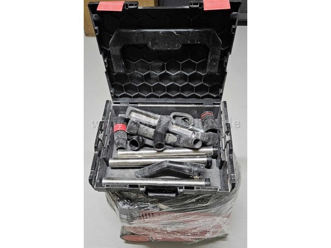 Zubehörkoffer mit verschiedenen Aufsätzen