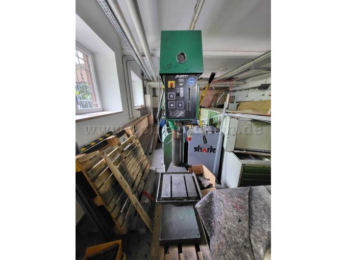 Frontansicht Maschine
