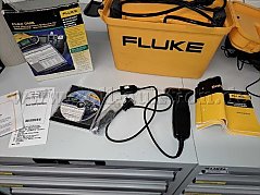 Gesamte Aufstellung Fluke Prüfgerät