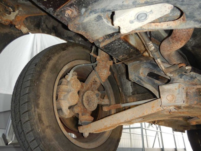 Ansicht Unterboden Radaufhängung
