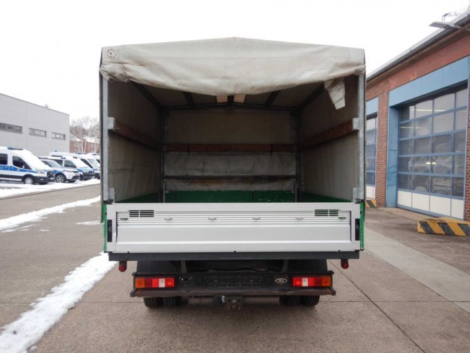 Ansicht Heck mit Ladebereich