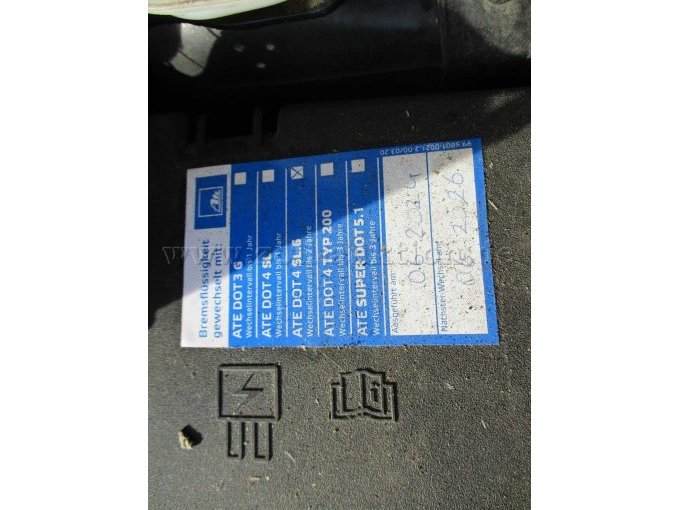 Sticker Bremsflüssigkeit