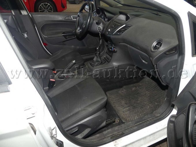 1 Ford Fiesta 1.0 Trend - BW4-369 – foto 4 – kavel bij Zoll-Auktion, Münster