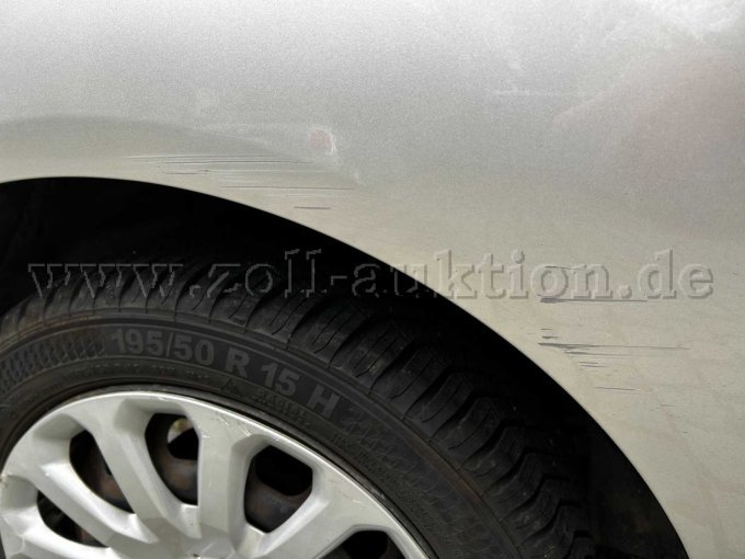 Kotflügel Beifahrerseite hinten rechts Lackschäden