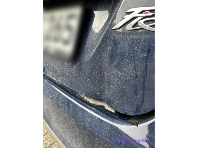 Beschädigung Heckklappe rechts unten