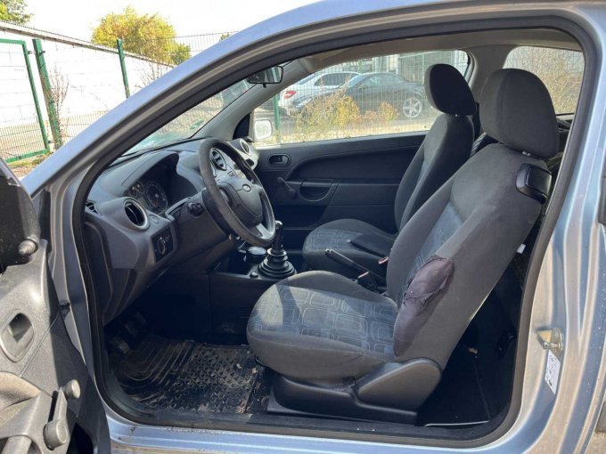 1 Ford Fiesta / Basis (Bastlerfahrzeug) – foto 6 – kavel bij Zoll-Auktion, Erfurt