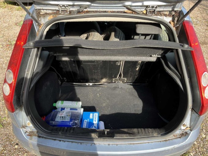 1 Ford Fiesta / Basis (Bastlerfahrzeug) – foto 7 – kavel bij Zoll-Auktion, Erfurt