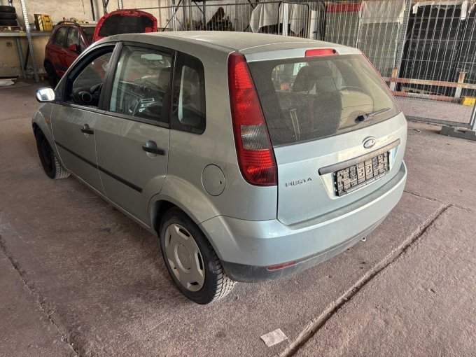 Heckansicht seitlich