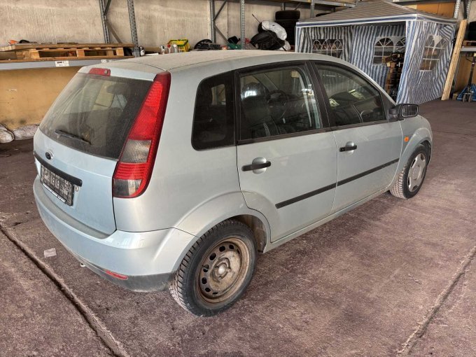 Heckansicht seitlich