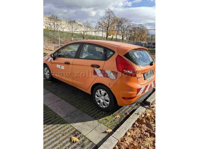 Diagonale links hinten