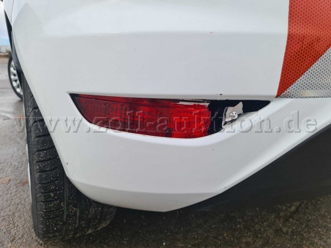 Ansicht 2 beschädigte Nebelschlussleuchte