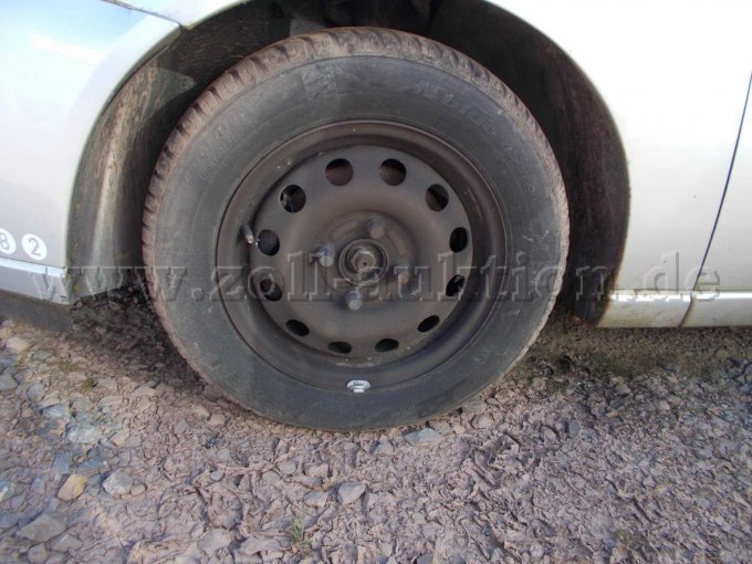 Vorderrad und Kotflügel vorne links