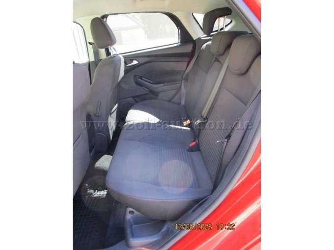 Ford Focus, Ansicht Fahrzeugfond von der Fahrerseite