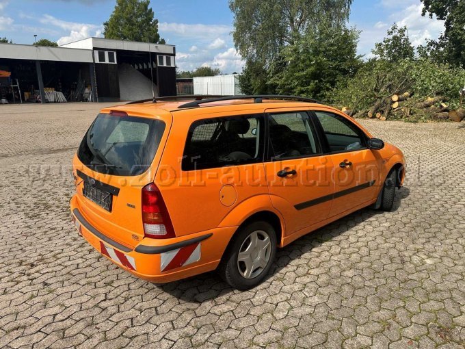 Auto hinten von rechts