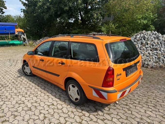 Auto hinten von links