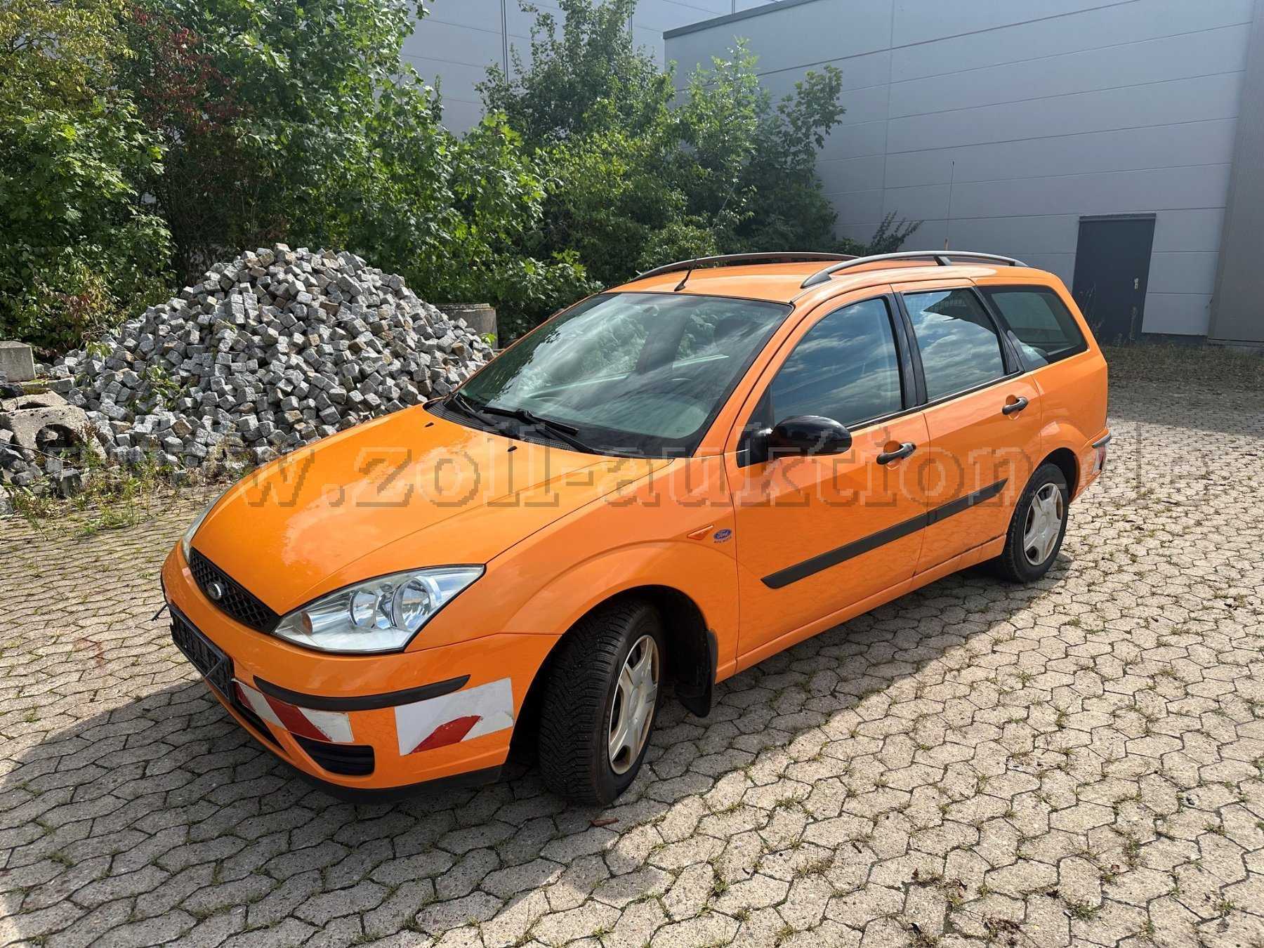 Auto vorne von links