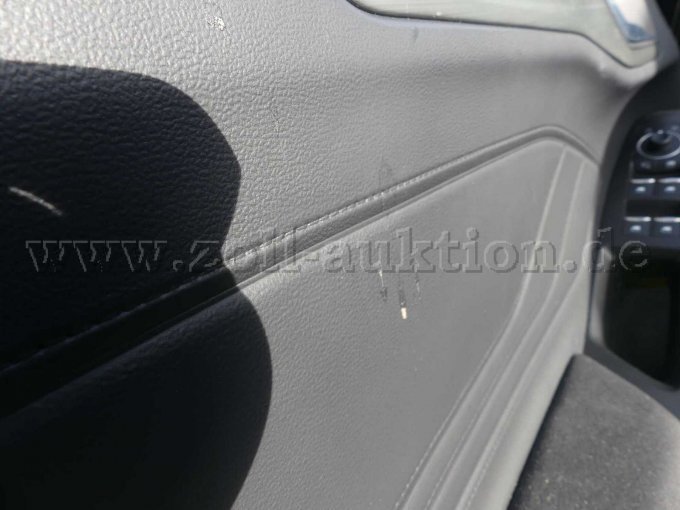 Verschmutzung Fahrertür Innenverkleidung