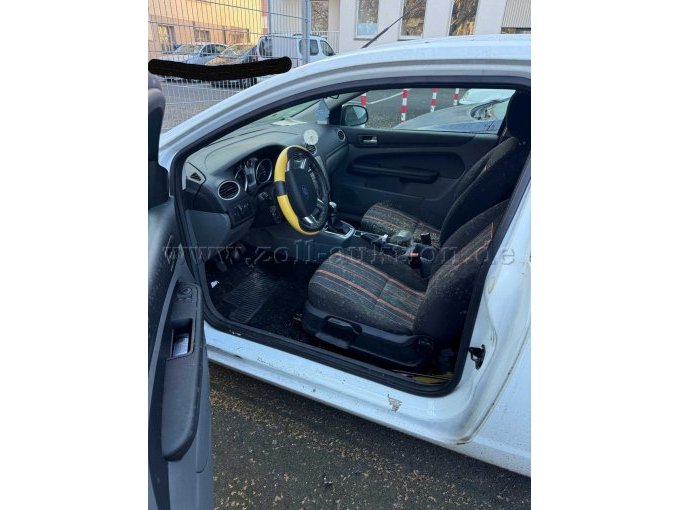 Innenansicht Vordersitze