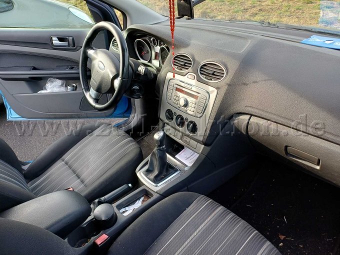 Ford Focus - Armaturen und Vordersitze