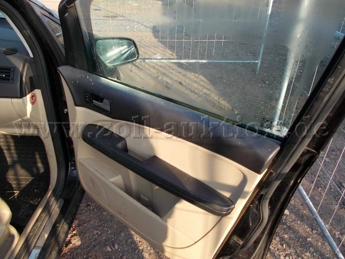 Ansicht der rechten Vordertür – Innenbereich