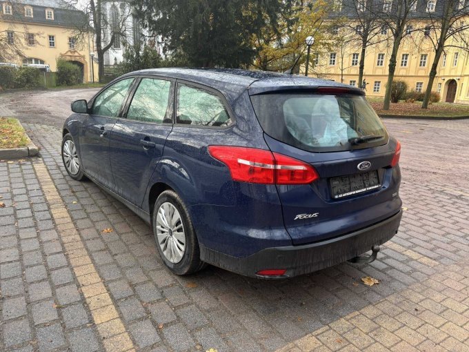 Heckansicht seitlich