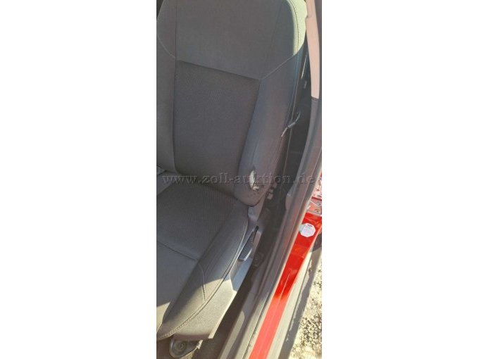 Schaden Sitzbezug Fahrerseite