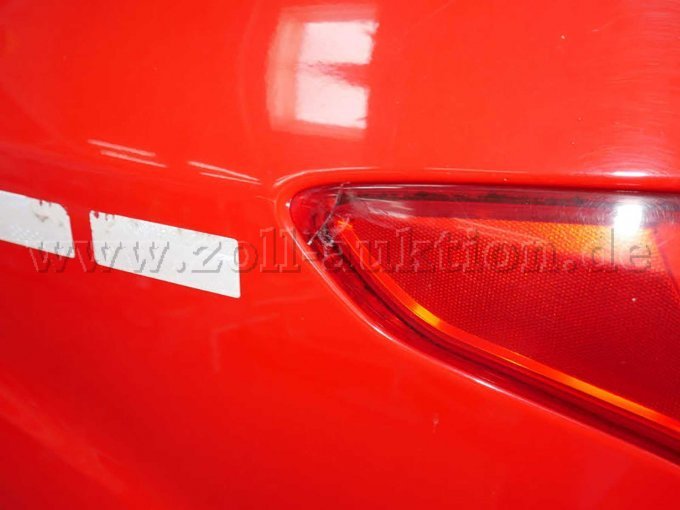 Lackkratzer detailliert