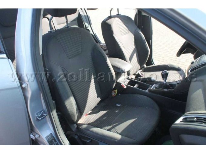 1 Ford Focus stationwagen Titanium – foto 10 – kavel bij Zoll-Auktion, Bahlingen am Kaiserstuhl