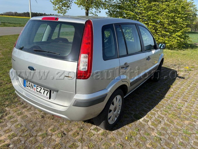 Fahrzeug hinten rechts