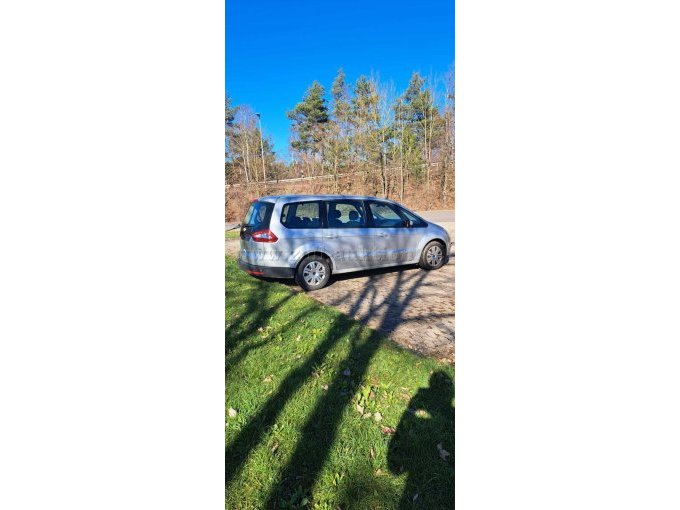 heckseitige Seitenansicht Beifahrerseite