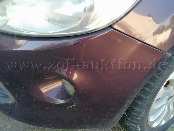 Schaden Stoßfänger vorne links