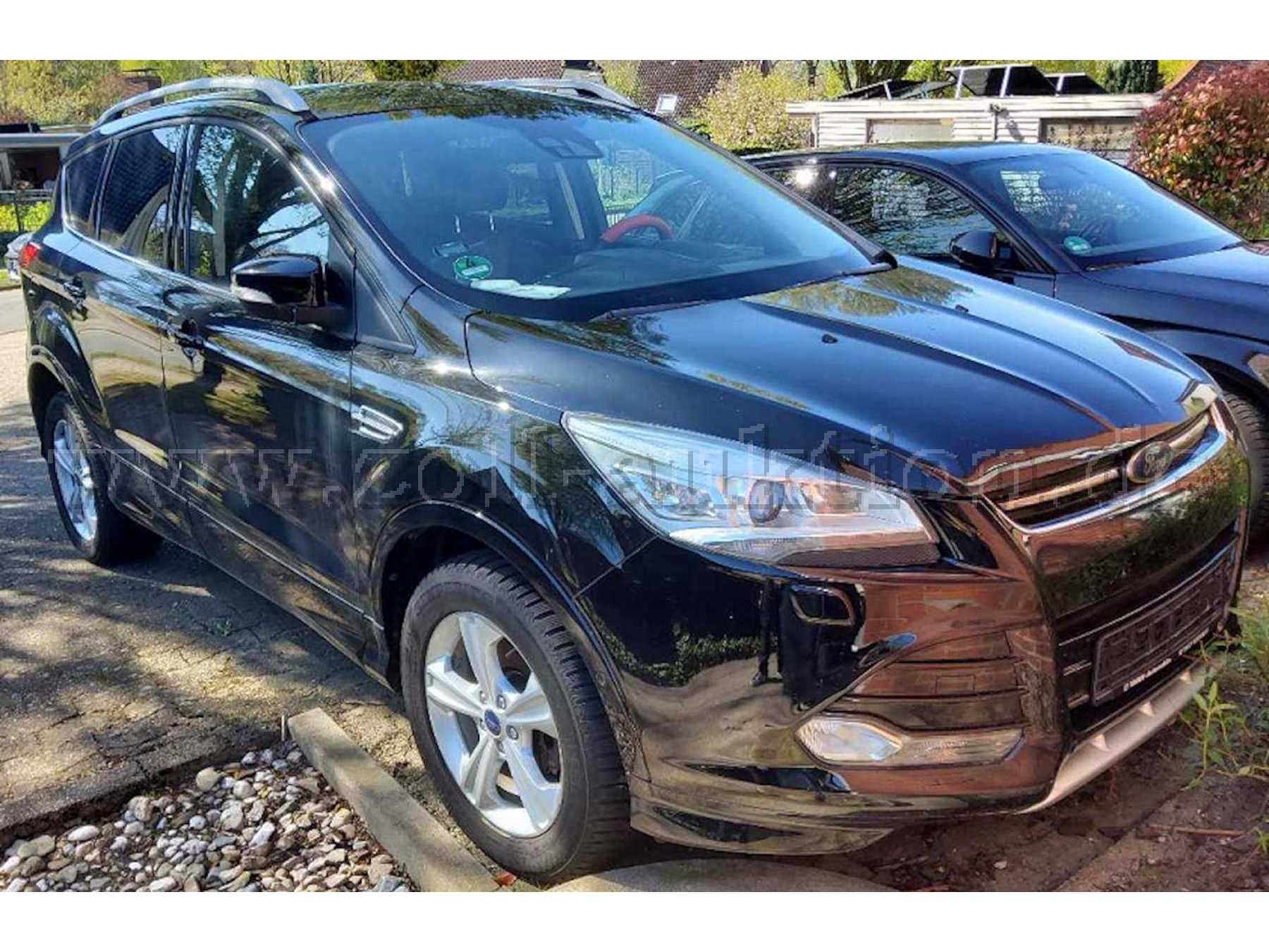 Kuga vorne rechts